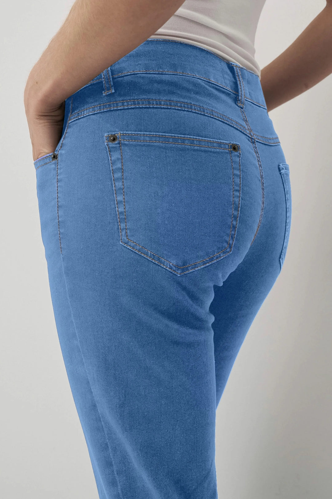 Anna Montana Finja Flared Light Denim Jeans