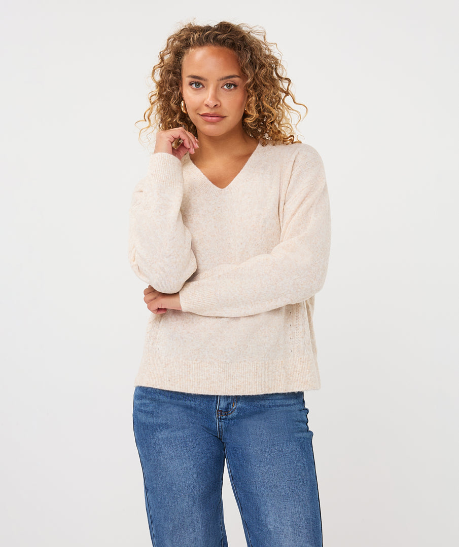 EsQualo Cable Knit V-Neck, Biscuit
