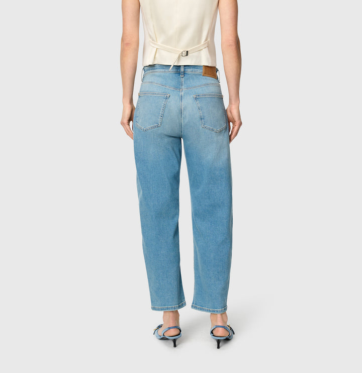 Mac Jeans Danni Barrel Light Authentic Denim Jeans