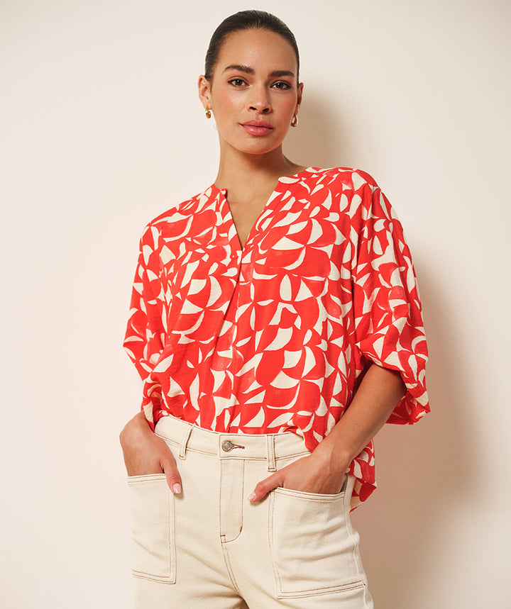 EsQualo Geometric Print V-Neck Blouse