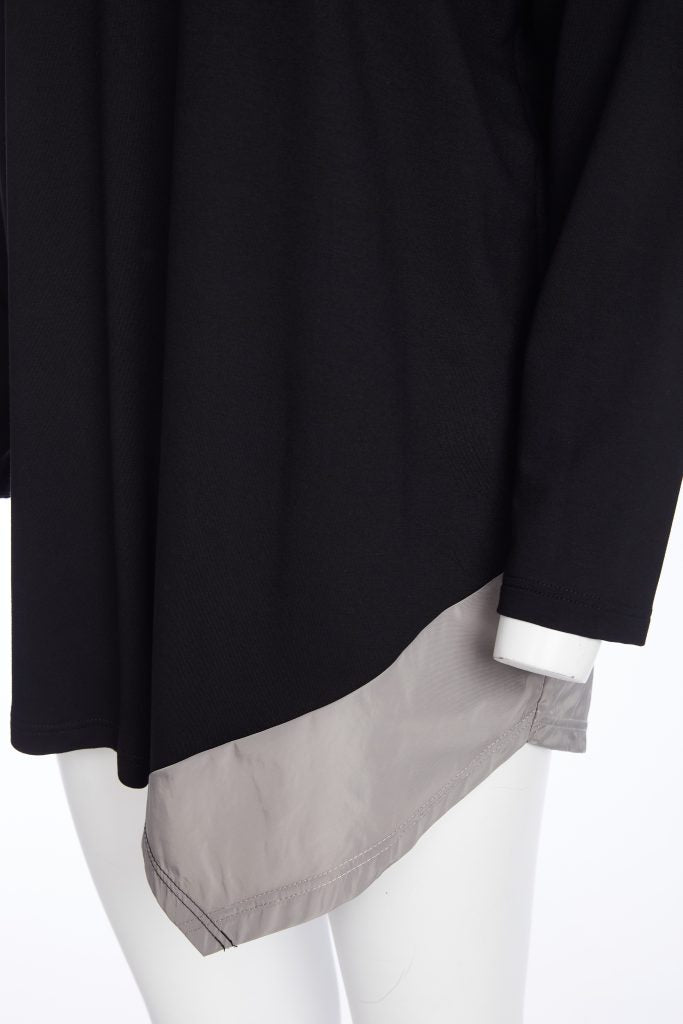 Ora Top with Cut Away Contrast Collar and Side Panel