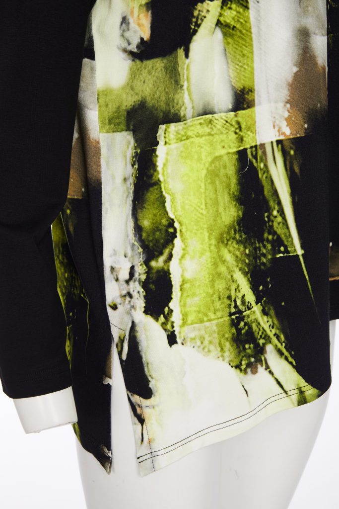 Ora Round Neck Print Top with Contrast Sleeve and Neckline