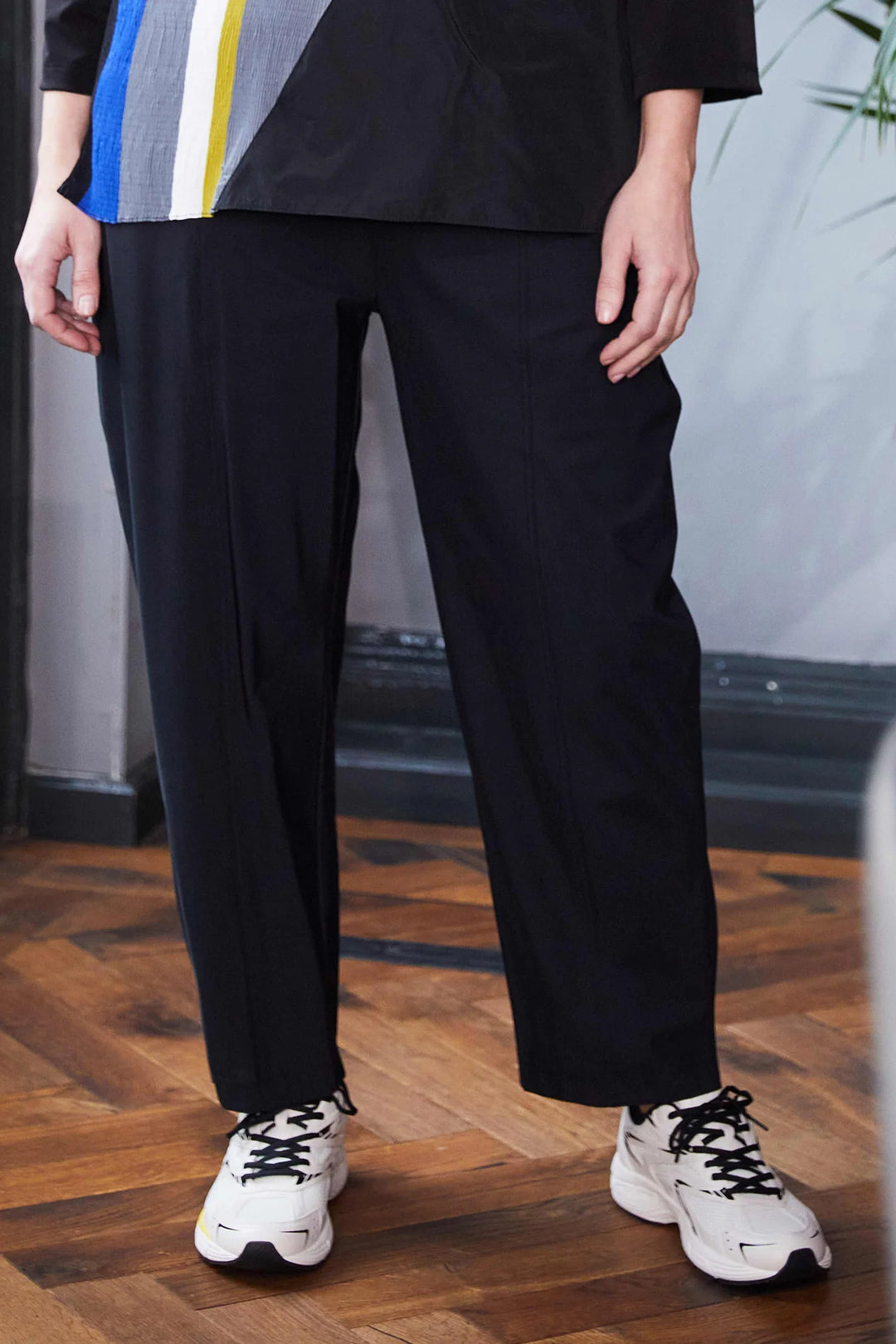 Ora Elastic Waist Trouser with Pocket Detail